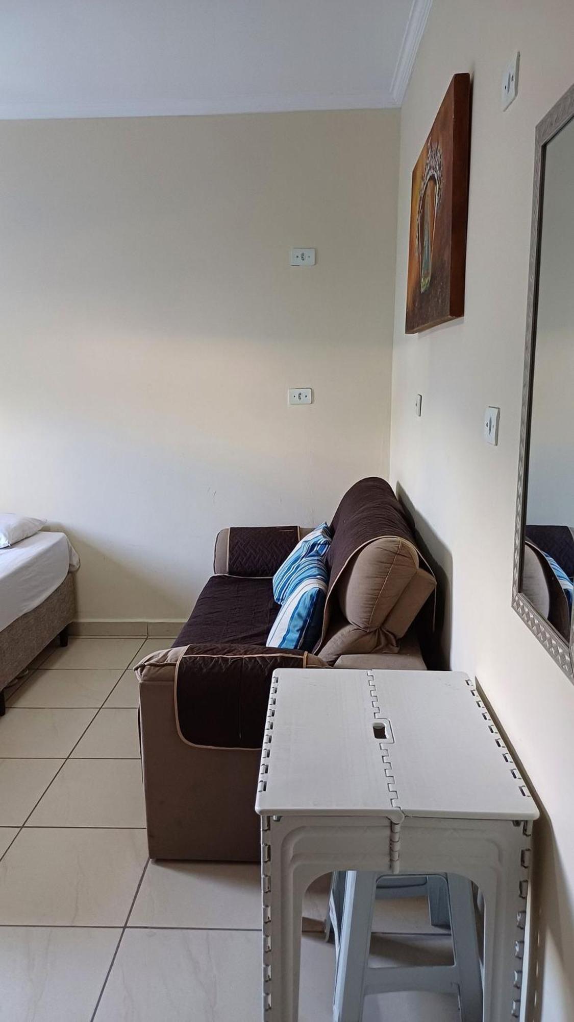 Familia Otaviano Hotel